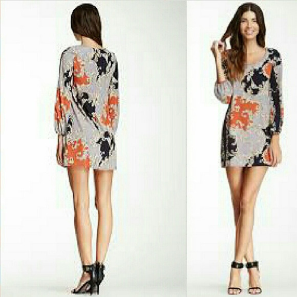 SALE Peach Love Cream Baroque Print Dress‎ - Picture 1 of 2